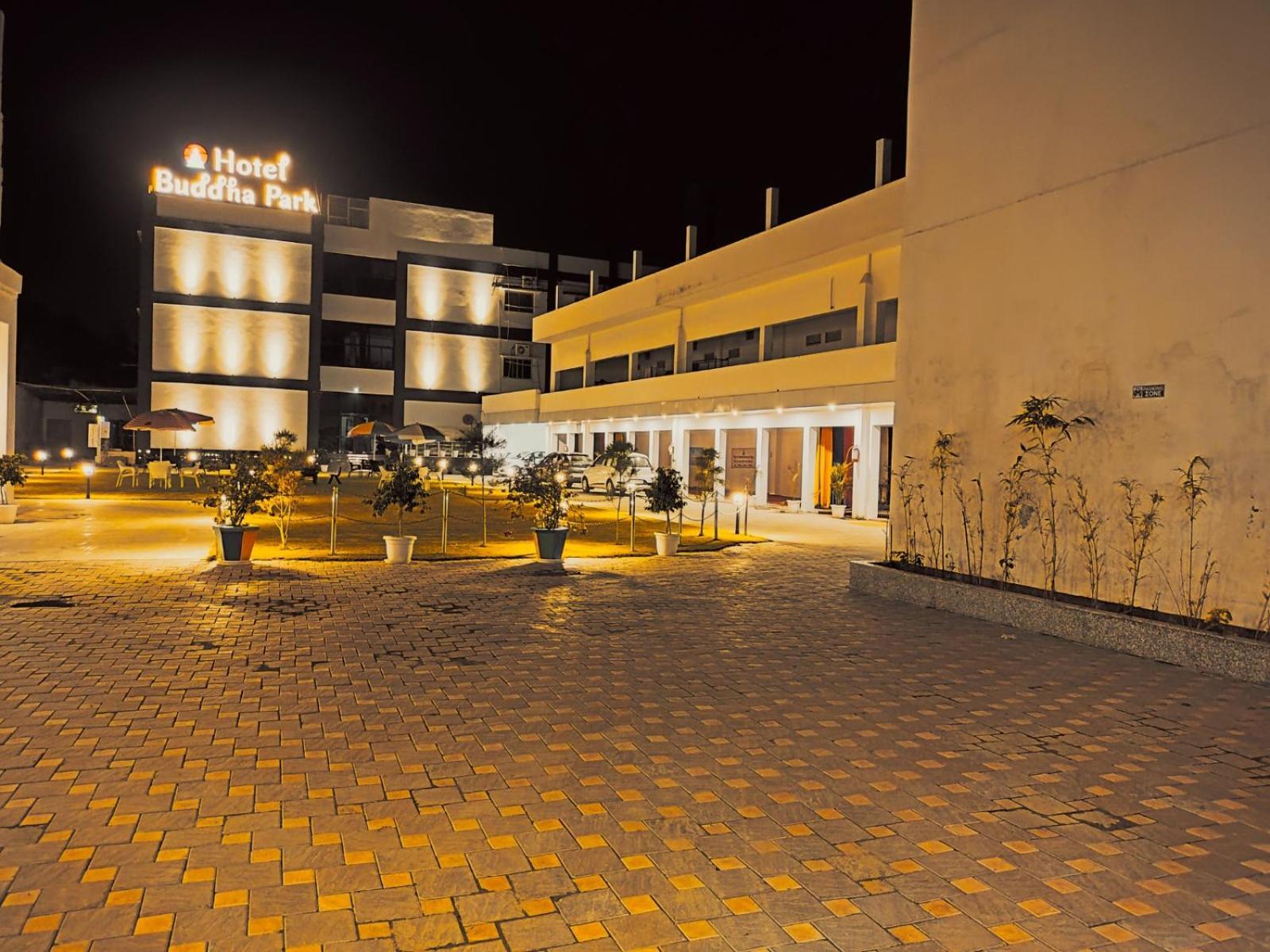 Hotel Buddha Park, Paharia, فاراناسي المظهر الخارجي الصورة