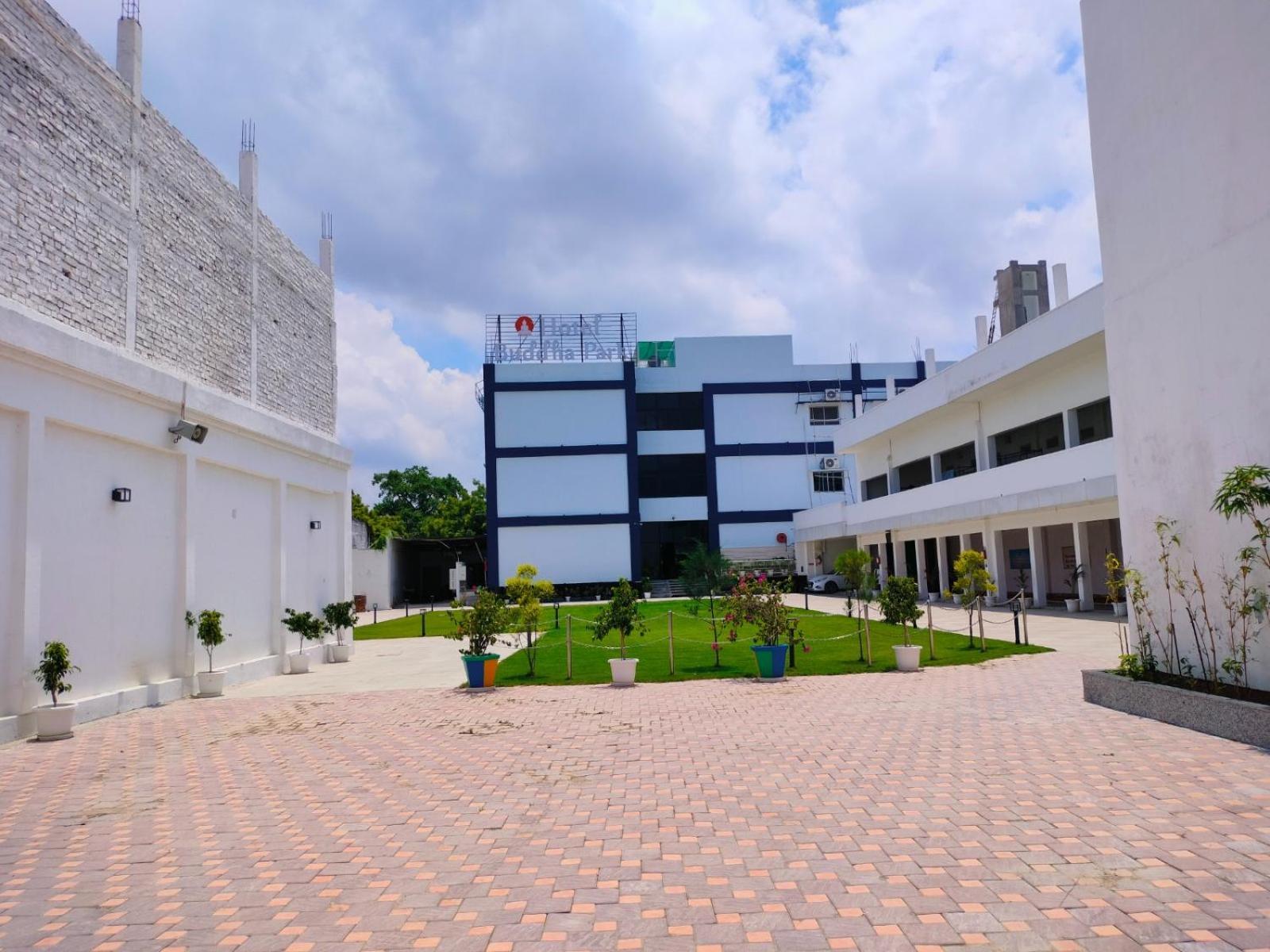 Hotel Buddha Park, Paharia, فاراناسي المظهر الخارجي الصورة