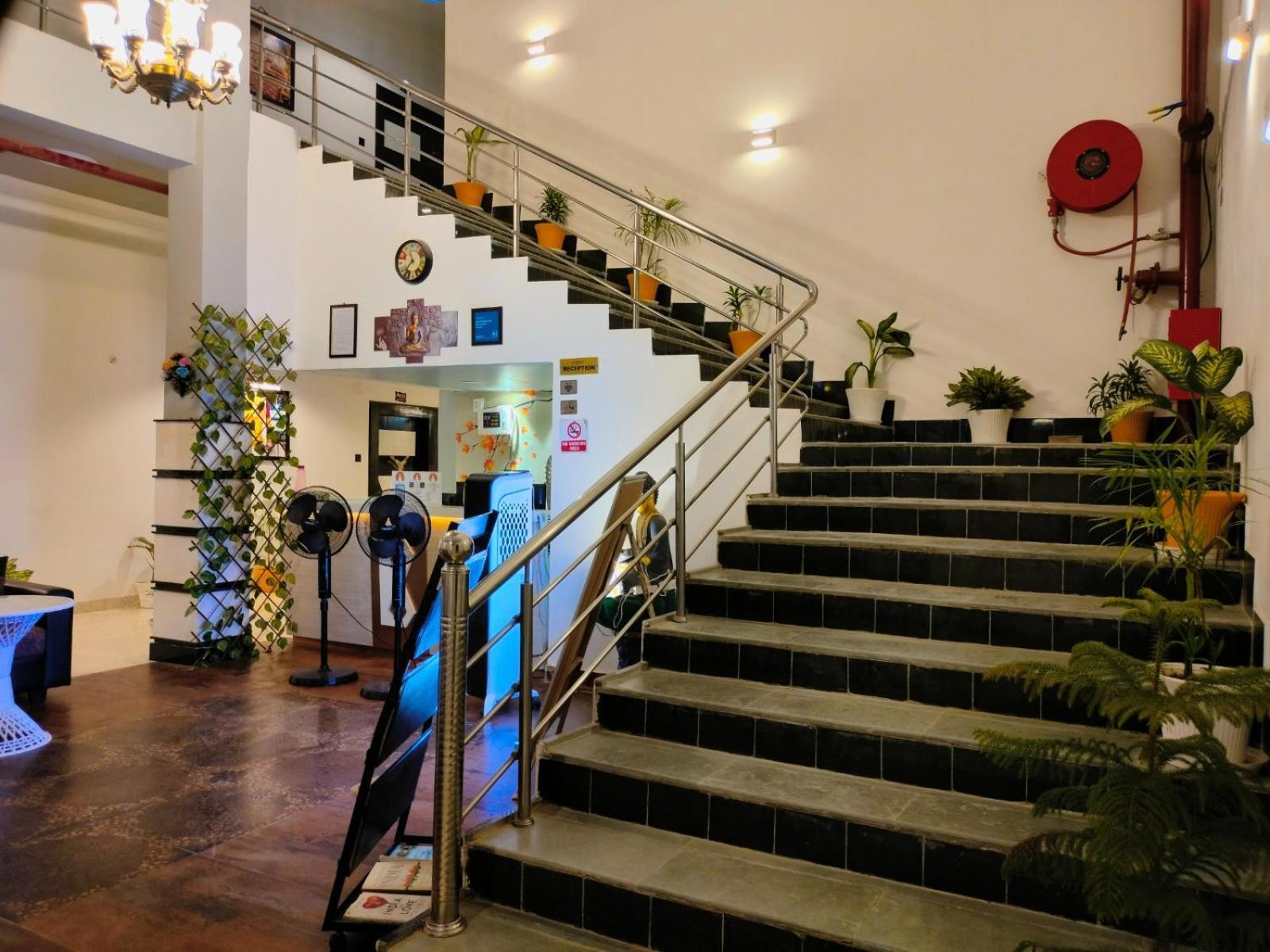 Hotel Buddha Park, Paharia, فاراناسي المظهر الخارجي الصورة